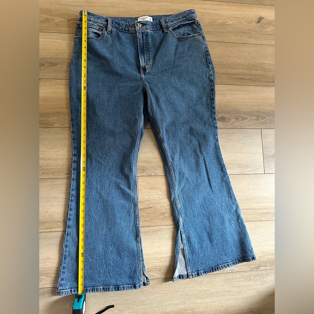 Abercrombie Vintage Flare High Rise Jeans Women Size 16/33 Short - Picture 9 of 9